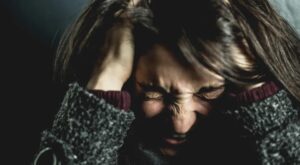 Man die drie keer gescheiden is, bespot zijn vierde vrouw tijdens haar zwangerschapsverlof totdat zij zijn ex-vrouwen ontmoet – Verhaal van de dag.
