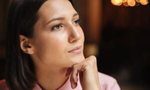 Ik kwam thuis en vond de badkamerdeur vernield – Toen ik hoorde wat er was gebeurd, vroeg ik de scheiding aan.