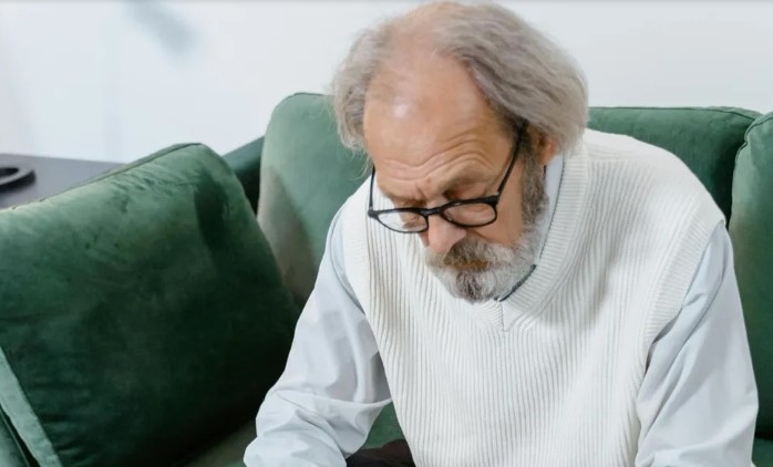 Na het verliezen van mijn geheugen deed een oude foto van een kind me alles over mijn verleden in twijfel trekken – Verhaal van de dag