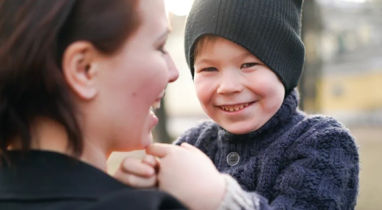 De man verlaat zijn zwangere vrouw en maakt een grote fout - Verhaal van de dag.