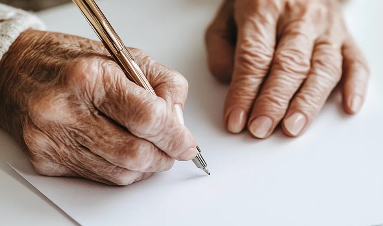 Mijn grootmoeder liet me geen erfenis na totdat ik haar geheime plan ontdekte – Verhaal van de dag