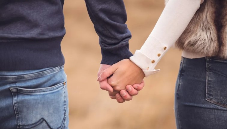 Mijn schoonmoeder zette mijn ouders uit mijn bruiloft met het excuus dat zij "die niet hadden betaald" – Ze had meteen spijt van haar daad.