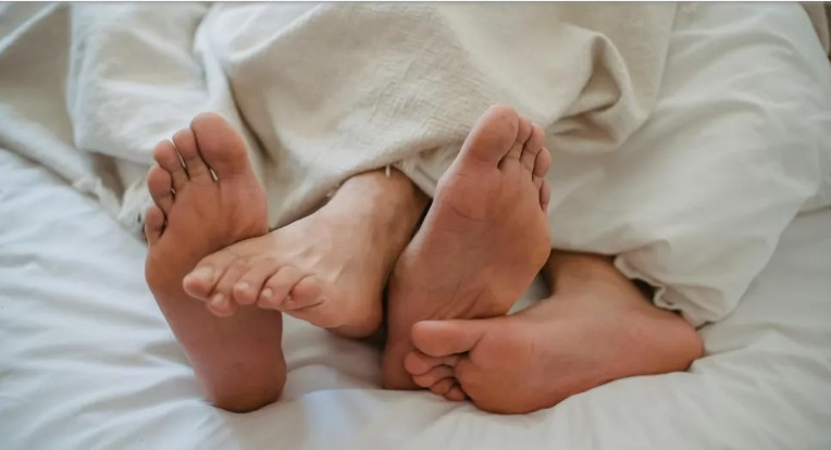 Mijn ex spoot beledigingen over mijn hek – het kostte hem uiteindelijk alles.