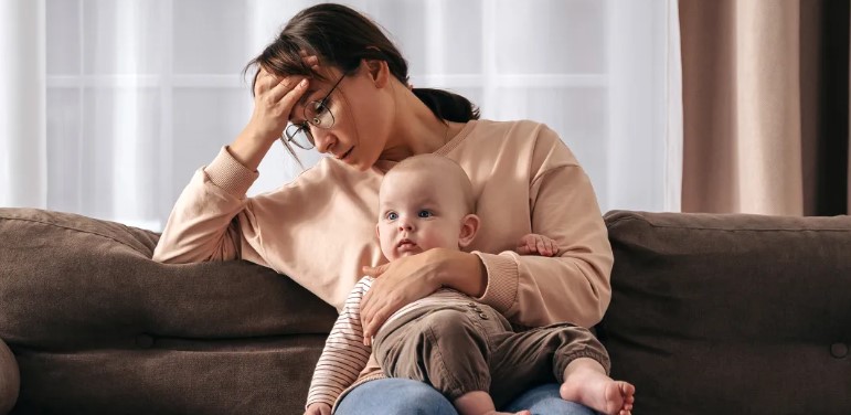 Mijn schoonmoeder en man zeiden dat Moederdag alleen voor ‘oudere’ moeders is — mijn familie heeft hen ongelijk bewezen.