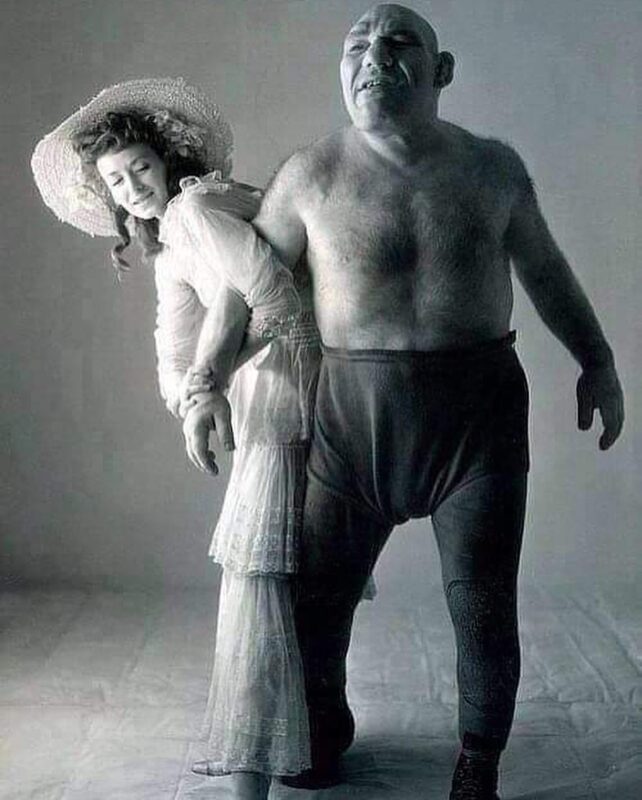 Maurice Tillet: De Franse Engel - Het Verhaal van de Grote Strijd en de Veranderingen