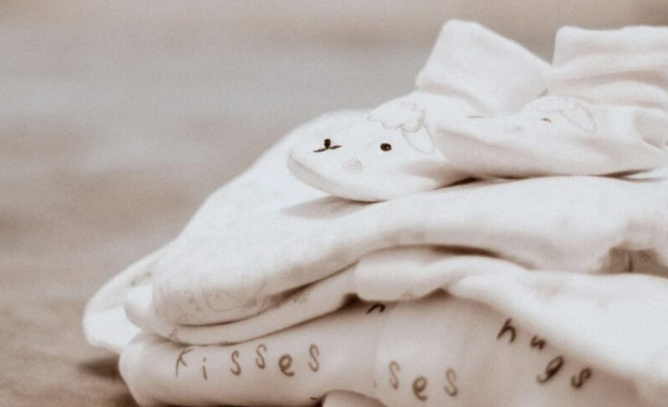 Mijn man verliet me voor zijn leidinggevende terwijl ik zwanger was – toen stelde hij voor om me een huis te geven in ruil voor een van mijn baby's.