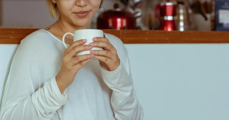 Na drie jaar samen had ik een ring verwacht, maar in plaats daarvan gaf hij me zijn duisterste geheim — Verhaal van de dag.