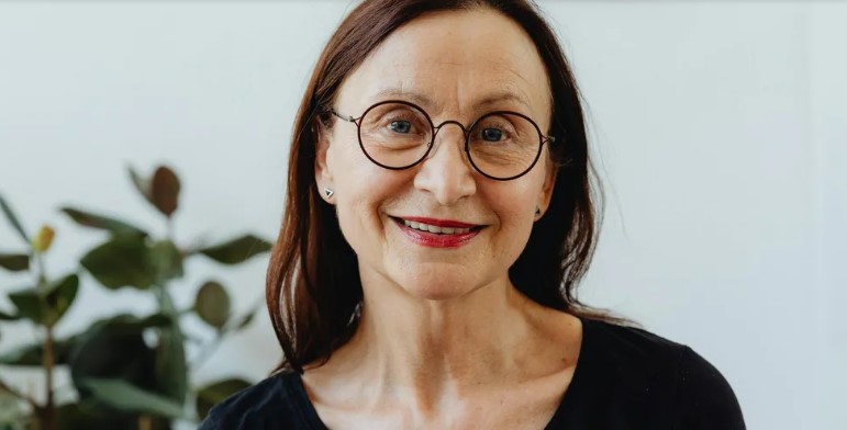 Mijn tante droeg een witte jurk naar de bruiloft van mijn moeder, dus nam ik het heft in eigen handen.