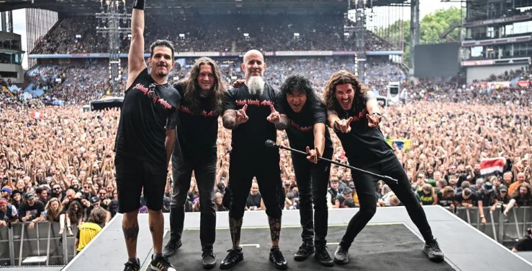 Ozzy Osbourne overlijdt op 76-jarige leeftijd, ‘omringd door liefde’ — Details