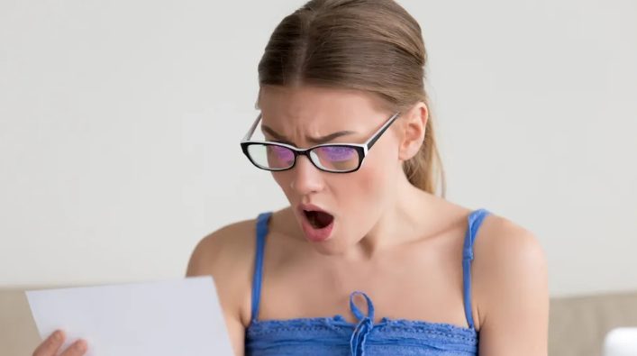Nieuwe huiseigenaren eisten $10K voor 'hondengeur' — dus maakten we hun slimme huis tot een kleine nachtmerrie