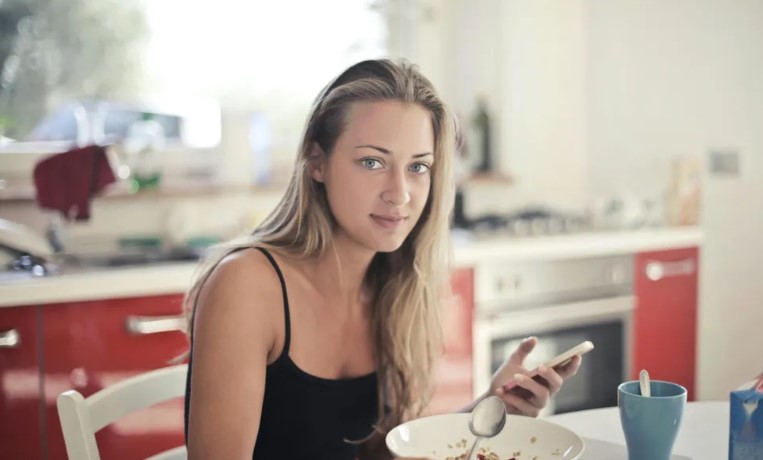 Ik heb alles verkocht om de droom van mijn man te steunen, alleen om erachter te komen dat hij het aan een andere vrouw had uitgegeven.