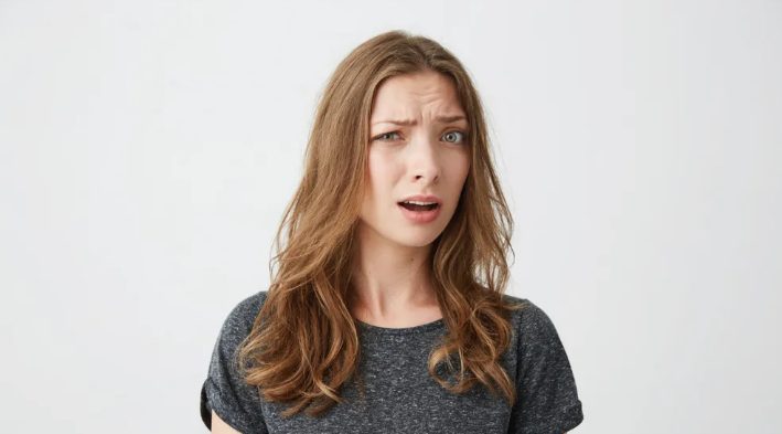 Mijn schoonzus at het eten van mijn kinderen op, keek de hele dag Netflix en loog over haar zwangerschap – ik gebruikte haar leugen om haar mijn huis uit te zetten.
