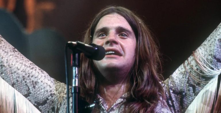 Ozzy Osbourne overlijdt op 76-jarige leeftijd, ‘omringd door liefde’ — Details