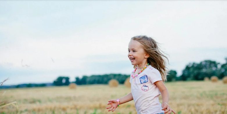 Mijn stiefvader hield me weg van de ziekenkamer van mijn stervende moeder – maar mama liet me iets na waar hij niet aan kon komen.