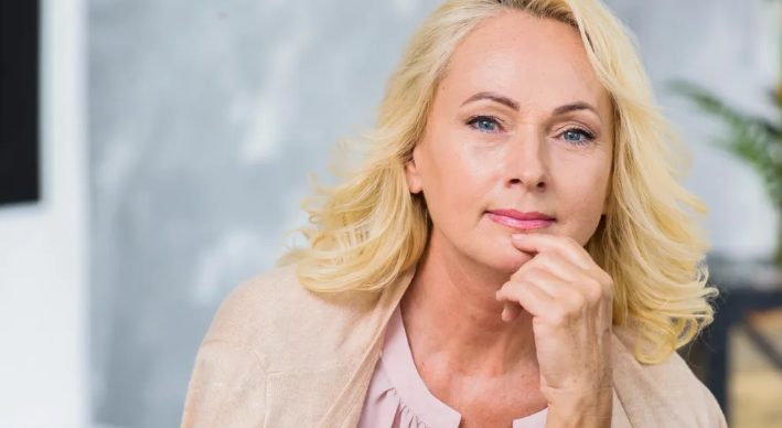 Mijn nieuwe buurvrouw flirtte schaamteloos met mijn man — dus gaf ik haar een harde les.
