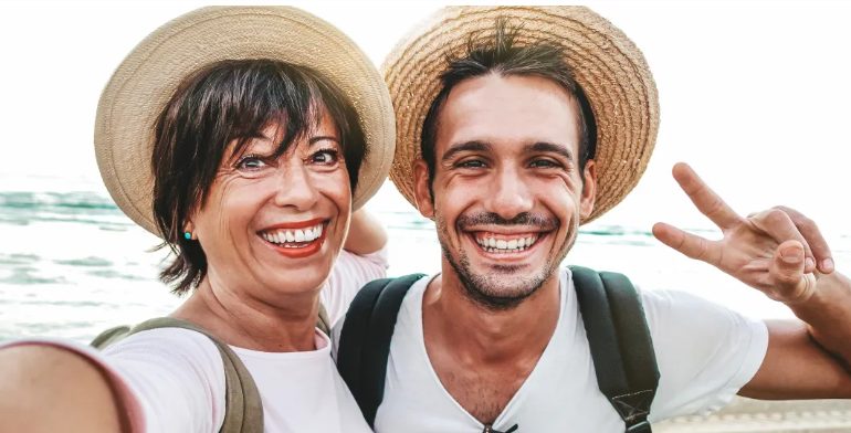 Mijn verloofde nodigde me uit voor een strandtrip met zijn moeder – als ik maar hun ware bedoelingen had geweten