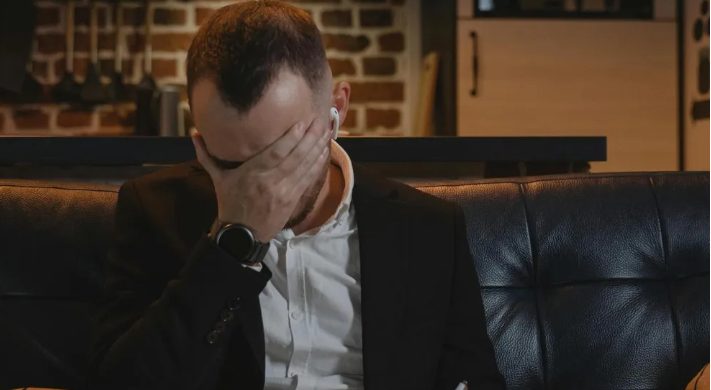 Op 70-jarige leeftijd ging ik met pensioen en ging ik naar huis om het met mijn familie te vieren, alleen om er diezelfde dag achter te komen dat ze me eruit hadden gezet – Verhaal van de dag