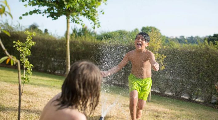 Arme oudere vrouw liet 26 jaar lang niemand haar huis binnen tot ik een voet over de drempel zette.
