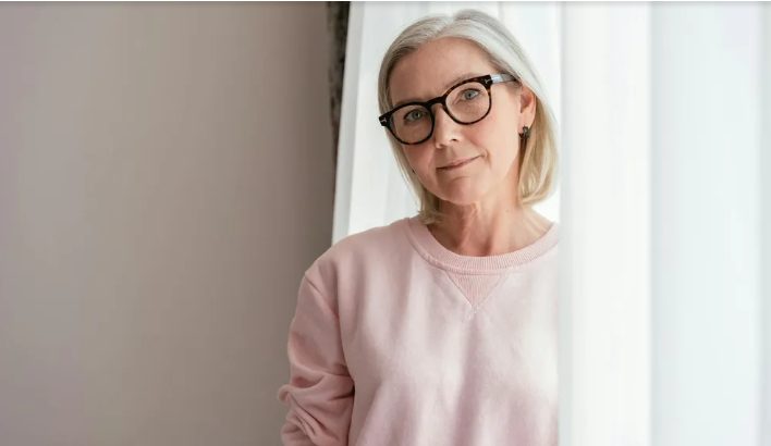 Mijn vrouw dwong mijn zwangere dochter om op een luchtbed te slapen – ze had geen idee dat ik erachter zou komen