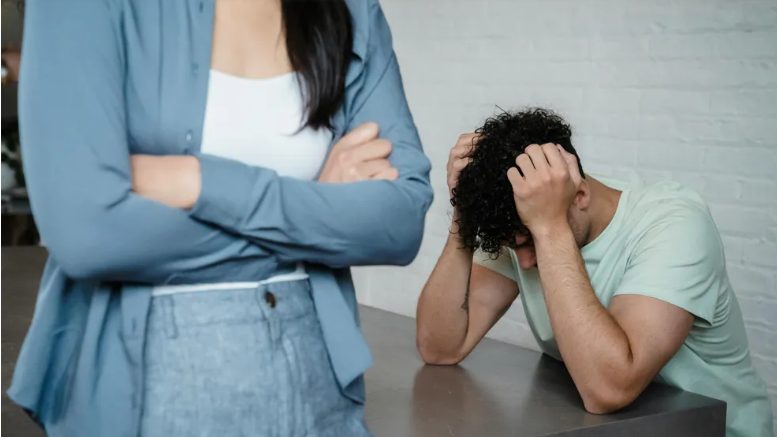 De nieuwe vrouw van mijn ex-man zei tegen mijn kinderen dat ze haar mama moesten noemen – tot ik haar een lesje leerde.