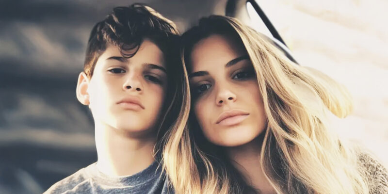 Mijn 16-jarige zoon ging de zomer bij zijn grootmoeder doorbrengen – op een dag kreeg ik een telefoontje van haar.