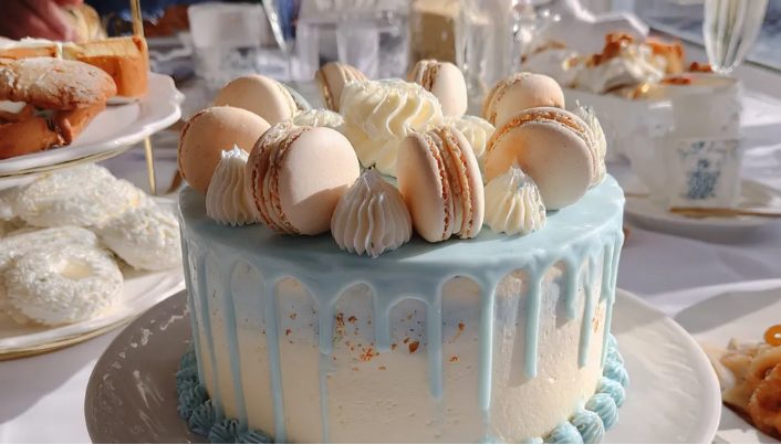 Tijdens onze babyshower kondigde mijn schoonmoeder aan dat zij onze baby zou noemen – dus liet ik haar, maar onder één voorwaarde die ze nooit zou vergeten.