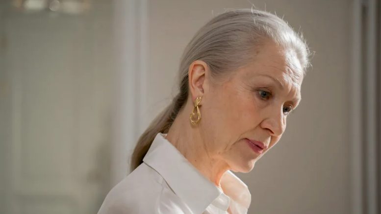 Jonge vrouw plant de perfecte bruiloft, maar één zin van haar oma verpest alles.