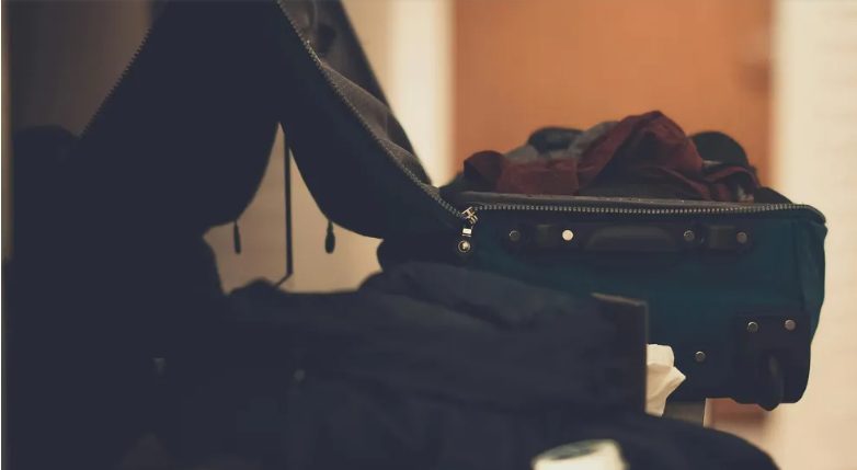 Mijn klasgenoten bespotten me omdat ik de zoon van een vuilnisophaalster ben – op de dag van de diploma-uitreiking zei ik iets wat ze nooit zullen vergeten