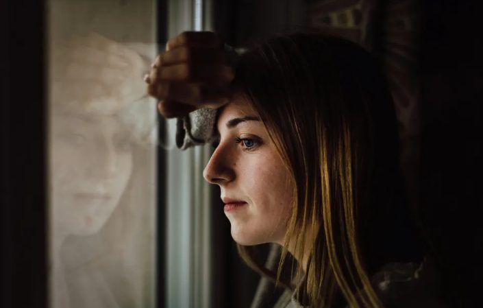 Mijn stiefmoeder liet mij haar huis van 3 miljoen dollar na, terwijl haar eigen kinderen slechts 4.000 dollar kregen – maar toen vond ik een brief van haar