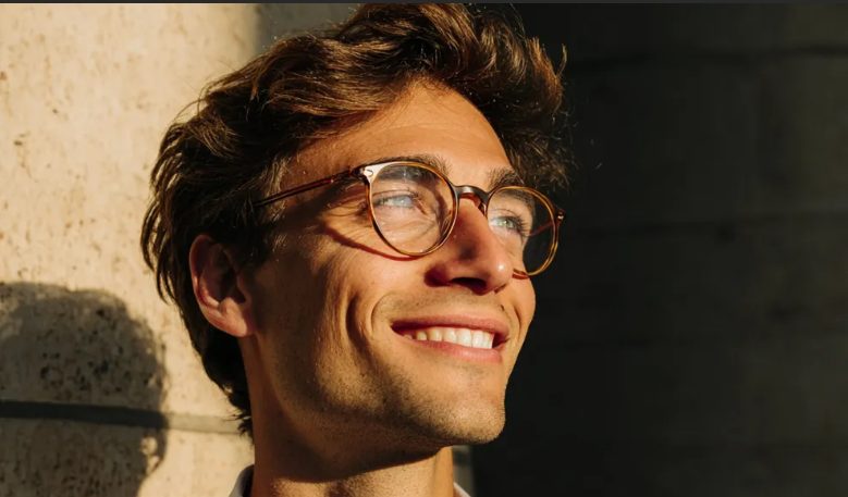 Ik werd voogd van mijn tweelingzusjes nadat mijn moeder stierf – Mijn verloofde deed alsof ze van hen hield, tot ik hoorde wat ze echt zei.