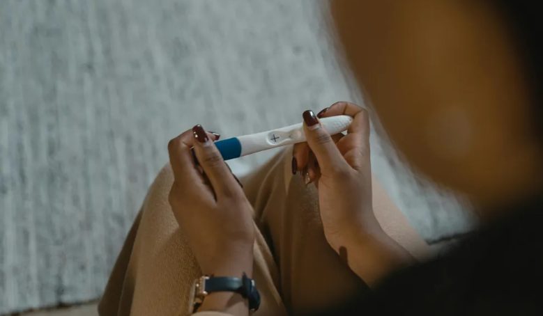 Ik voedde mijn tweelingzonen helemaal alleen op – maar toen ze 16 werden, kwamen ze thuis van hun collegeprogramma en vertelden me dat ze niets meer met mij te maken wilden hebben.