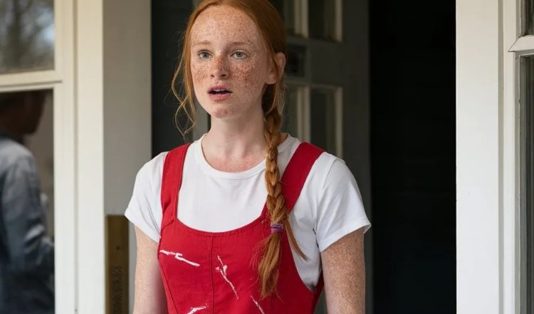 Mijn toekomstige schoonouders nodigden mijn moeder uit in een duur restaurant om haar voor het eerst te ontmoeten – en lieten haar daarna achter met een rekening van 2.300 dollar, maar ik nam de zoetste wraak.