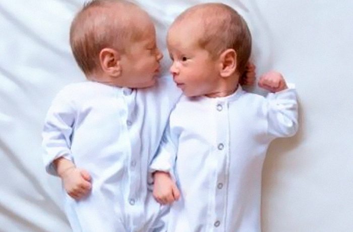 Ik kwam thuis met een prothese aan mijn been en ontdekte dat mijn vrouw me had verlaten met onze pasgeboren tweeling – maar karma gaf me een kans om haar drie jaar later opnieuw te ontmoeten.