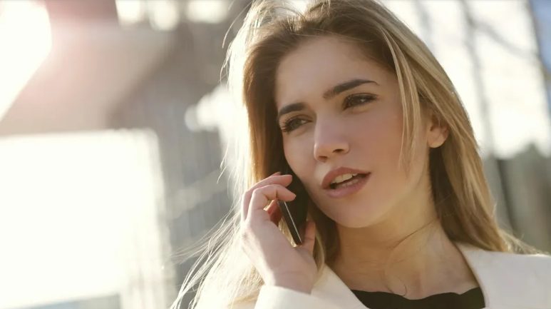 Ik deed alsof mijn nichtje mijn dochter was om mijn verloofde te testen – Wat hij daarna deed, maakte een einde aan onze verloving.