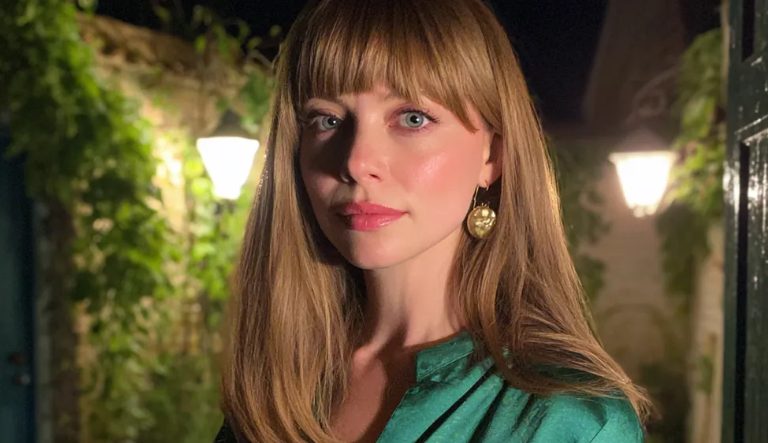 Een vrouw bezocht haar grootvader die aan geheugenstoornissen leed — Hij herkende haar echtgenoot echter wel en riep uit: "Mijn God… Wat heb je gedaan?"