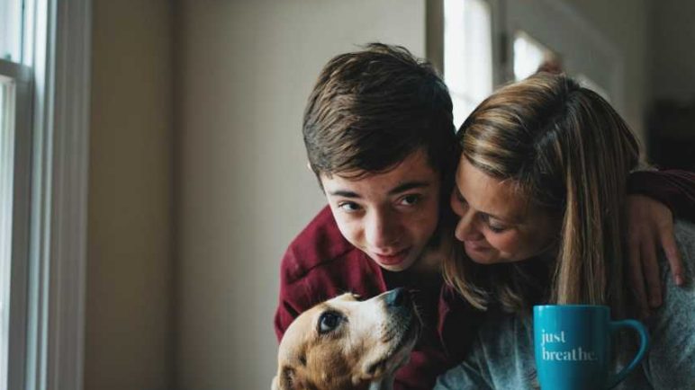 Mijn leerling werd op een adoptiewebsite gezet, dus maakte ik hem deel van mijn eigen voor altijd-gezin.